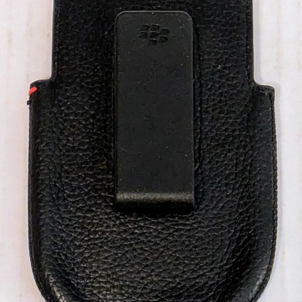 Leather Swivel Holster for Rim BlackBerry Q10 - Black